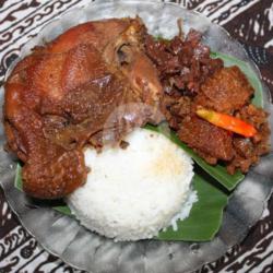 Nasi Gudeg Dada Besar