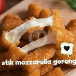 Stik Mozzarella Goreng