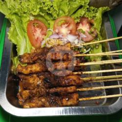 Sate Ayam Campur