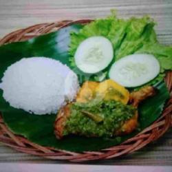 Ayam Penyet Bumbu Ijo