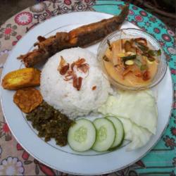 Nasi Ikan Lele Goreng Tepung