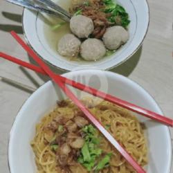 Yamien Bakso Kuah