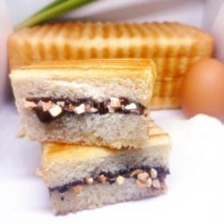 Coklat Kacang Campur