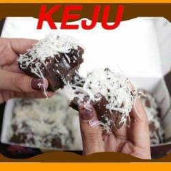 Kue Balok Brownies Topping Keju