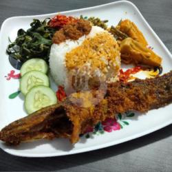 Nasi Lele Goreng (komplit)