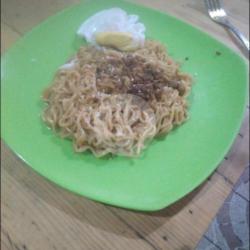 Mie Pedas Mampus Carbonara