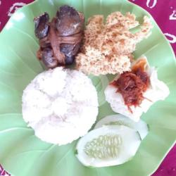 Nasi Ati Ampela Kremes