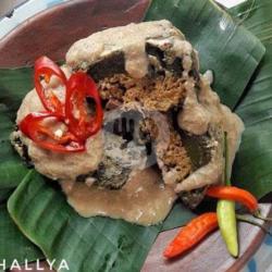 Buntil Daun Talas