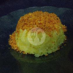 Ketan Kuning Serundeng