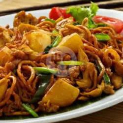 Mie Goreng Cumi Bakso