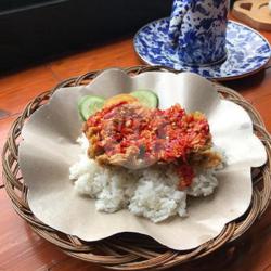 Ayam Geprek Crispy Sambal Merah