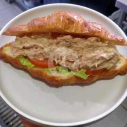 Croissant Sandwich Tuna