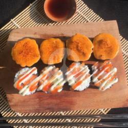 Sushi Salmon Mix (8pcs)