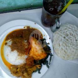 Paket Nasi Ayam Gulai/sayur Es Teh Manis Krupuk