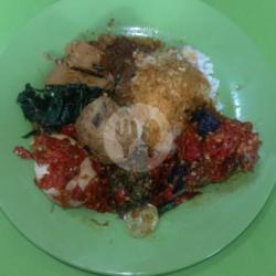 Nasi Tongkol Balado Perkedel Telor Bulat