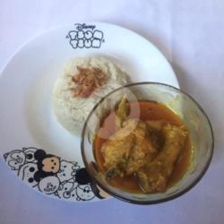 Nasi Uduk Kare Ayam Pedas