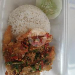 Paket Nasi Ekonomis Ayam Geprek Sambal Judes  Air Mineral