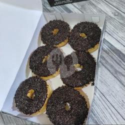 Donat Toping Coklat Mesis