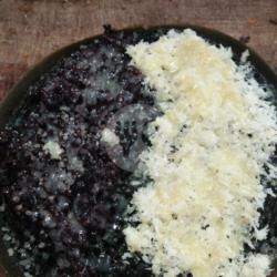 Terang Bulan Ketan Hitam (black Forest)