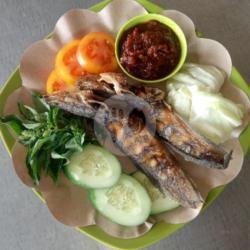Pecel Lele Sambal Trasi/sambal Bawang