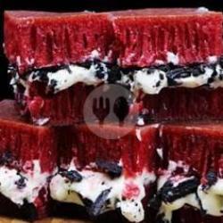 Terang Bulan Red Velvet Greentea Susu