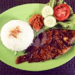 Ikan Nila Bakar Taliwang   Nasi Liwet