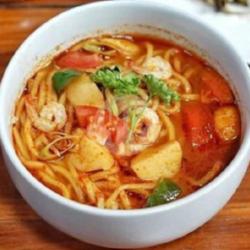 Mie Tomyum Seafood