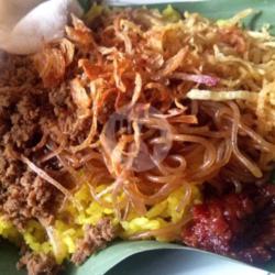 Nasi Kuning   Telur Rebus