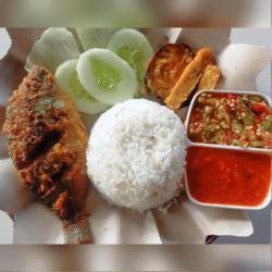 Nila Penyet Nasi Uduk