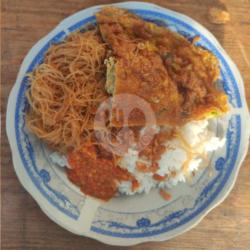 Nasi Uduk Bihun Dadar