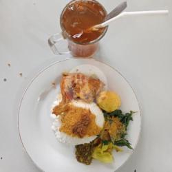 Nasi Ayam Bakar   Telur Bulat   Es Teh Manis