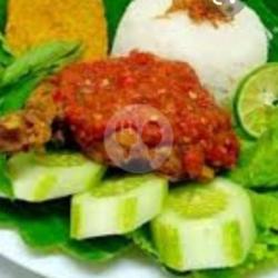 Ayam Penyet   Nasi Liwet  Tahu Gorenh   Es  Jeruk Peras