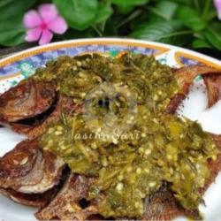 Ikan Bawal Sambel Ijo