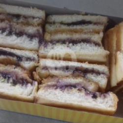 Roti Bakar Rasa Bluebery