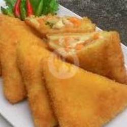 Risol Rogut Sayur Segitiga Goreng