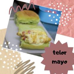 Roti Kuro Kukus/bakar Telor Mayonaise