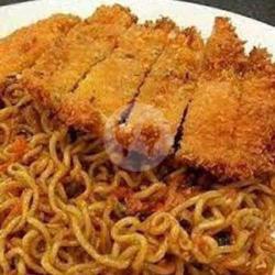 Mie Goreng Ayam Katsu