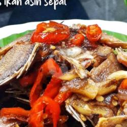 Nasi   Tumis Sepat   Sambal Lalap   Tahu/tempe