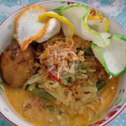 Ketupat Sayur Semur Telur