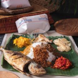 Nasi Ikan Selar