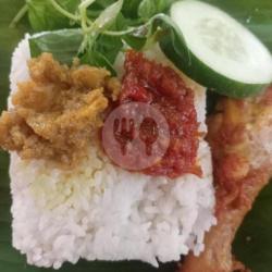 Nasi Ayam Penyet Bumbu Kuning Pedas