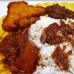 Nasi Rames Ayam Kinantan