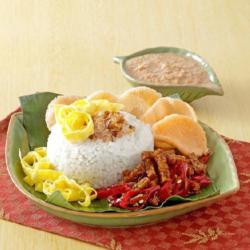 Nasi Uduk/kuning Telor Suir