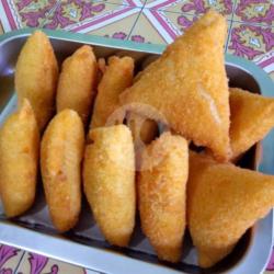 1 Box Risoles Ayam