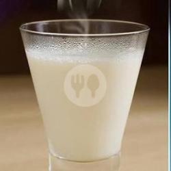 Susu Putih Panas