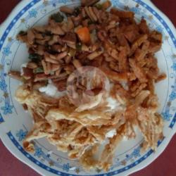 Nasi Oseng Usus Jamur Crispy