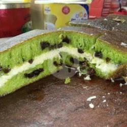 Martabak Bangka Pandan Keju Kismis