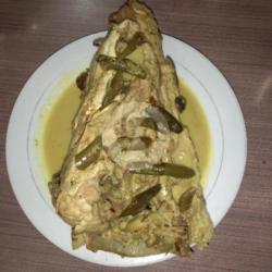 Kepala Ikan Baung Gulai Kuning, ,