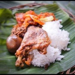 Nasi Gudeg Krecek Paha   Telur