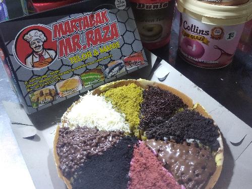 MARTABAK MR RAZA JATIBARANG, depan alfamart Jatibarang lor